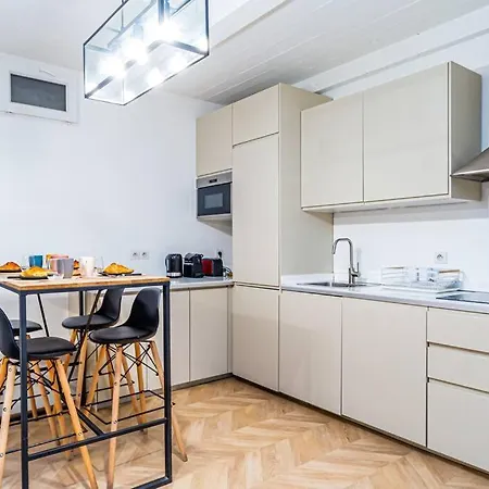 Moderne Proche Montmartre Apartment *