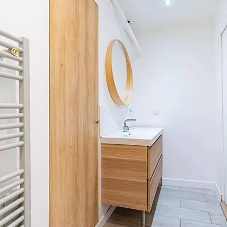 Moderne Proche Montmartre Apartment *