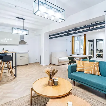 Moderne Proche Montmartre Apartment